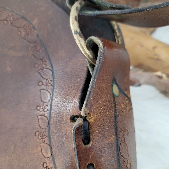 Vintage leather hand tooled shoulder bag 70s - Picture 11 of 13